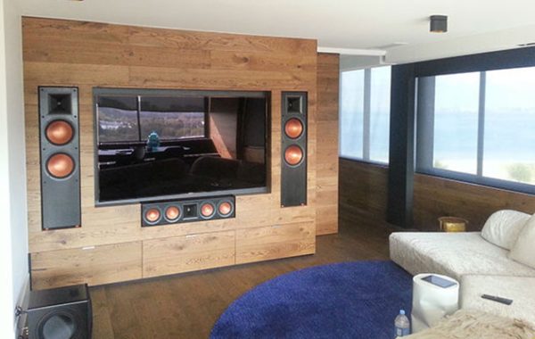 Living Area – 01